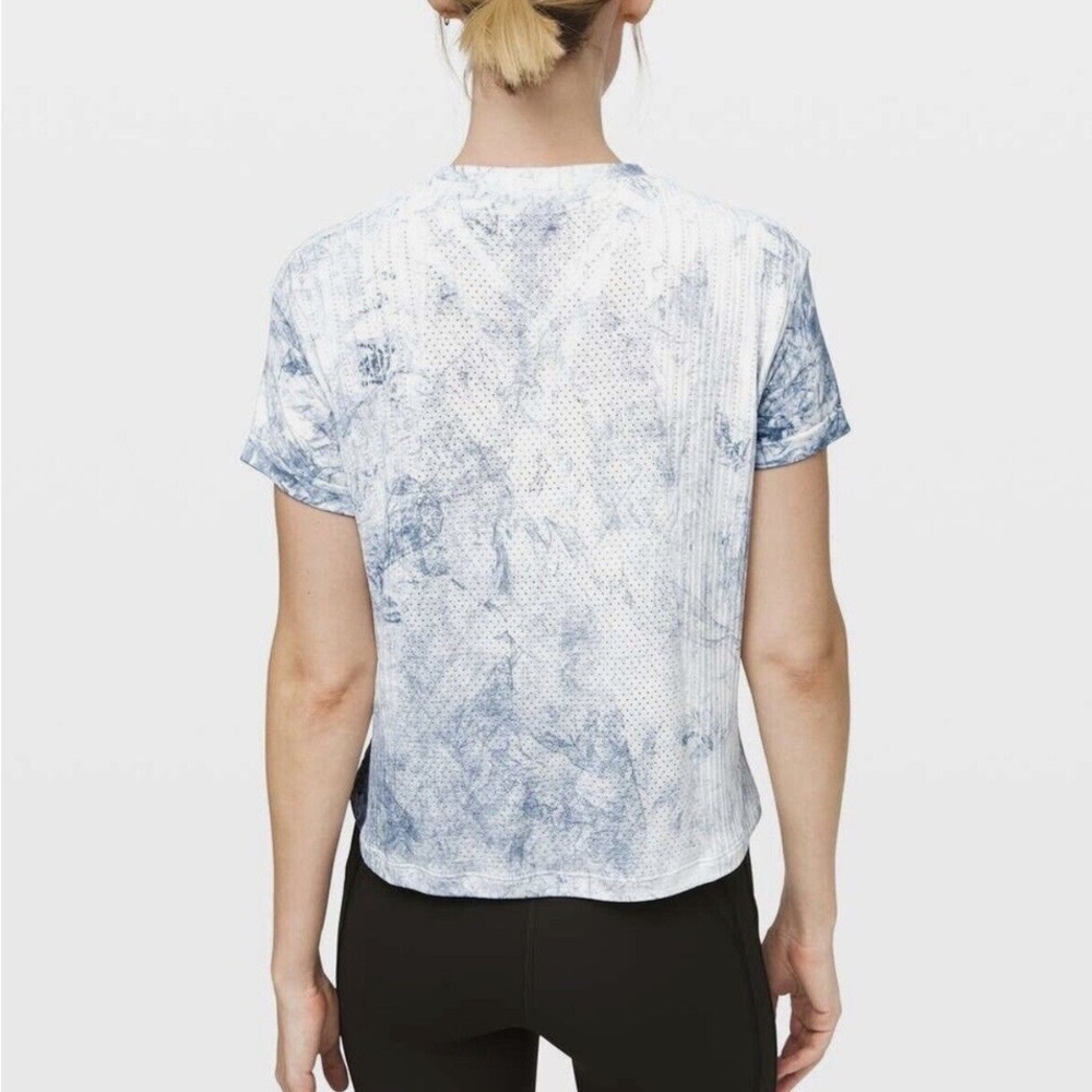 Lululemon Train to Be Short Sleeve Tie Dye Tee